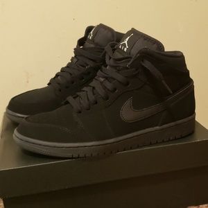 Air Jordan 1 mid